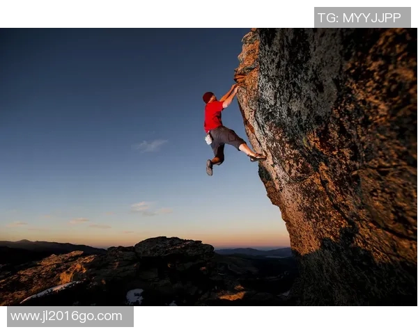 极限运动世界杯杭州攀岩队默契配合展现团队精神与竞技实力